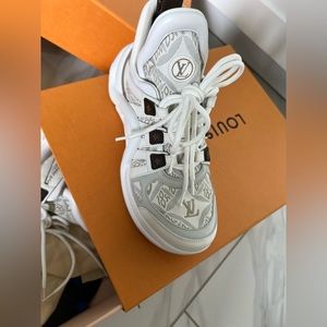 Louis Vuitton Archlight Sneaker in a 37
